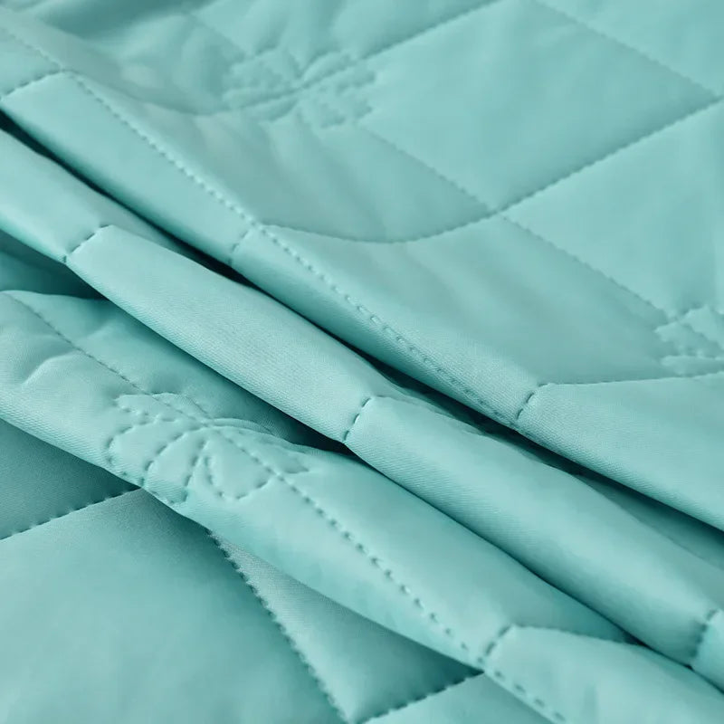 Stay Cool All Night: Dual-Sided Cooling Blanket for Hot Sleepers - Ultra-Light Summer Quilt